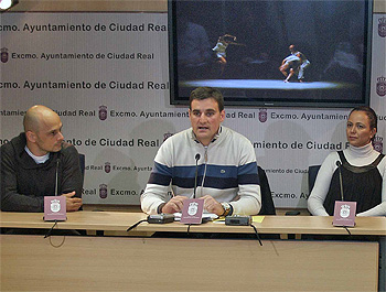 La compañía Quasar de danza llegará este jueves a Ciudad Real para representar 'Só tinha de ser com você'