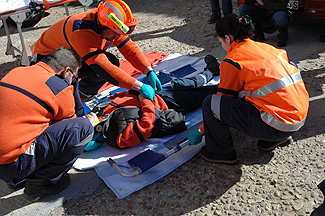 imagen de una actuación de los voluntarios de Protección Civil