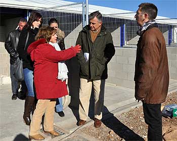 Visita al nuevo centro de acogida de animales