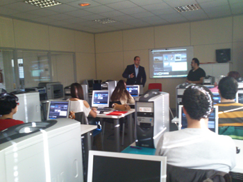 El Concejal de Juventud inaugura un curso de retoque fotográfico avanzado y otro de monitor de ludotecas para jóvenes ciudadrealeños