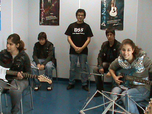 Asistentes al curso de Iniciación a la Guitarra Eléctrica