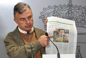 El concejal de Sostenibilidad en rueda de prensa