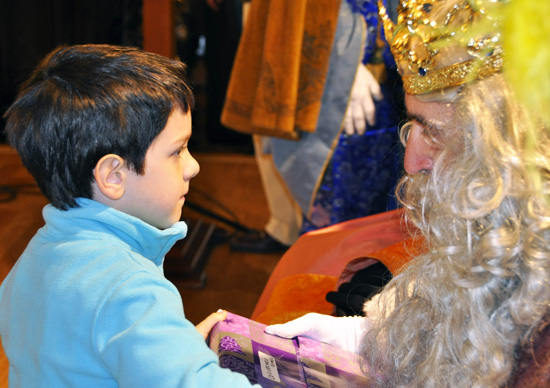 Ganadores de los belenes y reparto de los regalos de Reyes