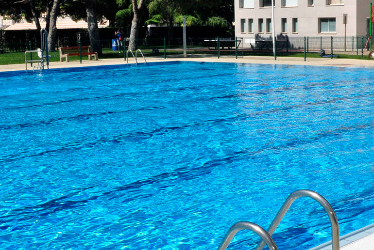 La Piscina del Polideportivo Puerta de Santa María permanecerá abierta hasta el día 11 de septiembre.