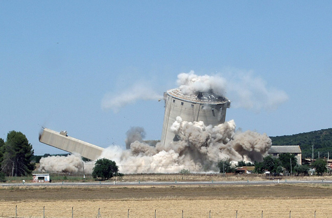 Galería de fotos de la voladura de la Azucarera de Ciudad Real